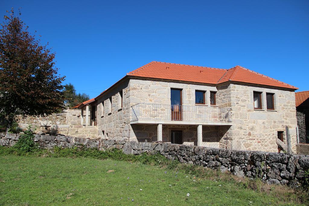 Casa Fonte Do Laboreiro คาสโตร ลาโบเรโร ภายนอก รูปภาพ