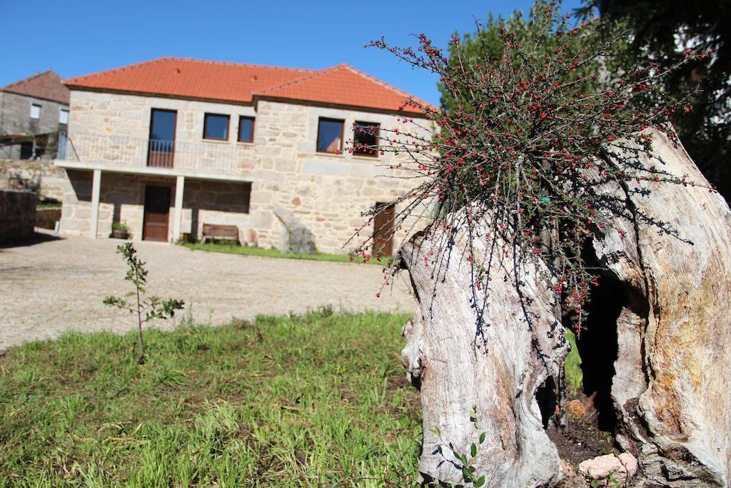 Casa Fonte Do Laboreiro คาสโตร ลาโบเรโร ภายนอก รูปภาพ