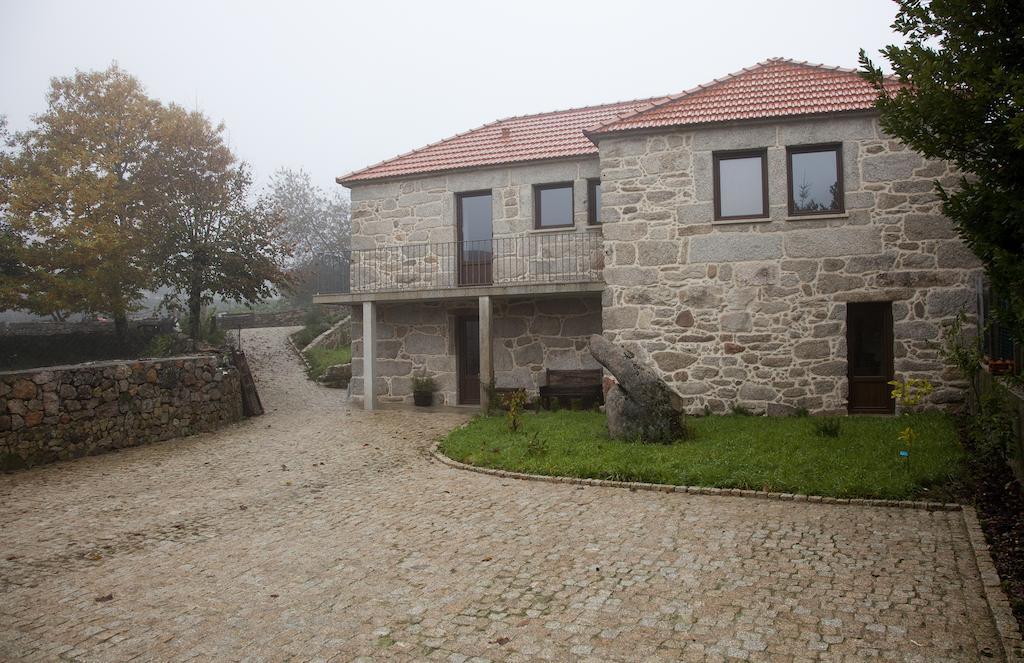 Casa Fonte Do Laboreiro คาสโตร ลาโบเรโร ภายนอก รูปภาพ