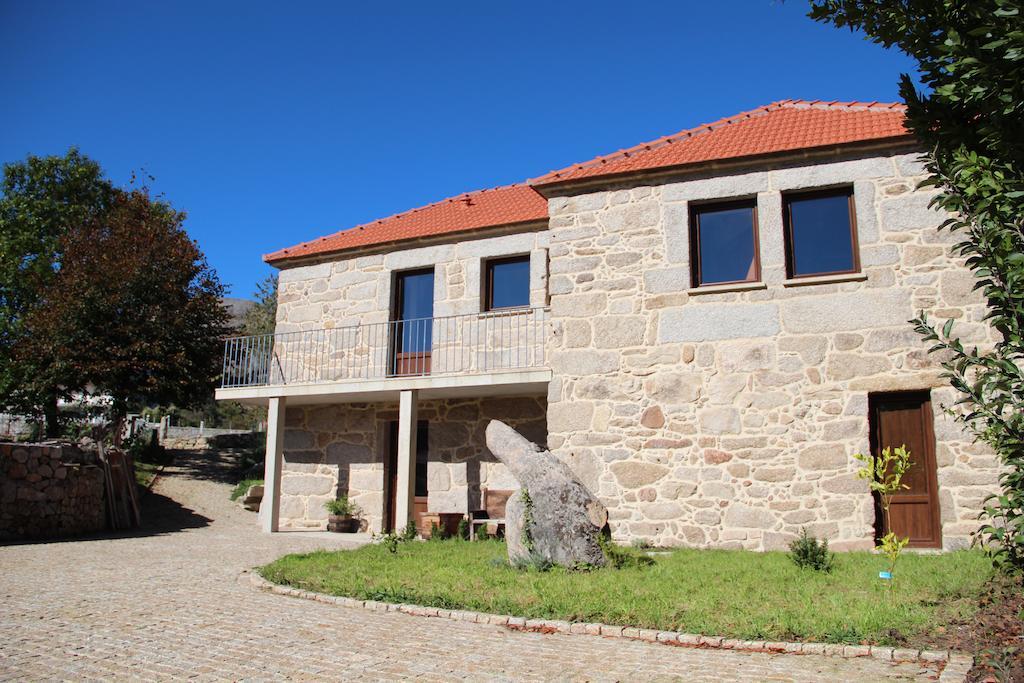 Casa Fonte Do Laboreiro คาสโตร ลาโบเรโร ภายนอก รูปภาพ