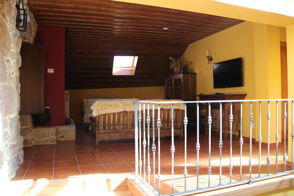 Casa Fonte Do Laboreiro คาสโตร ลาโบเรโร ภายนอก รูปภาพ